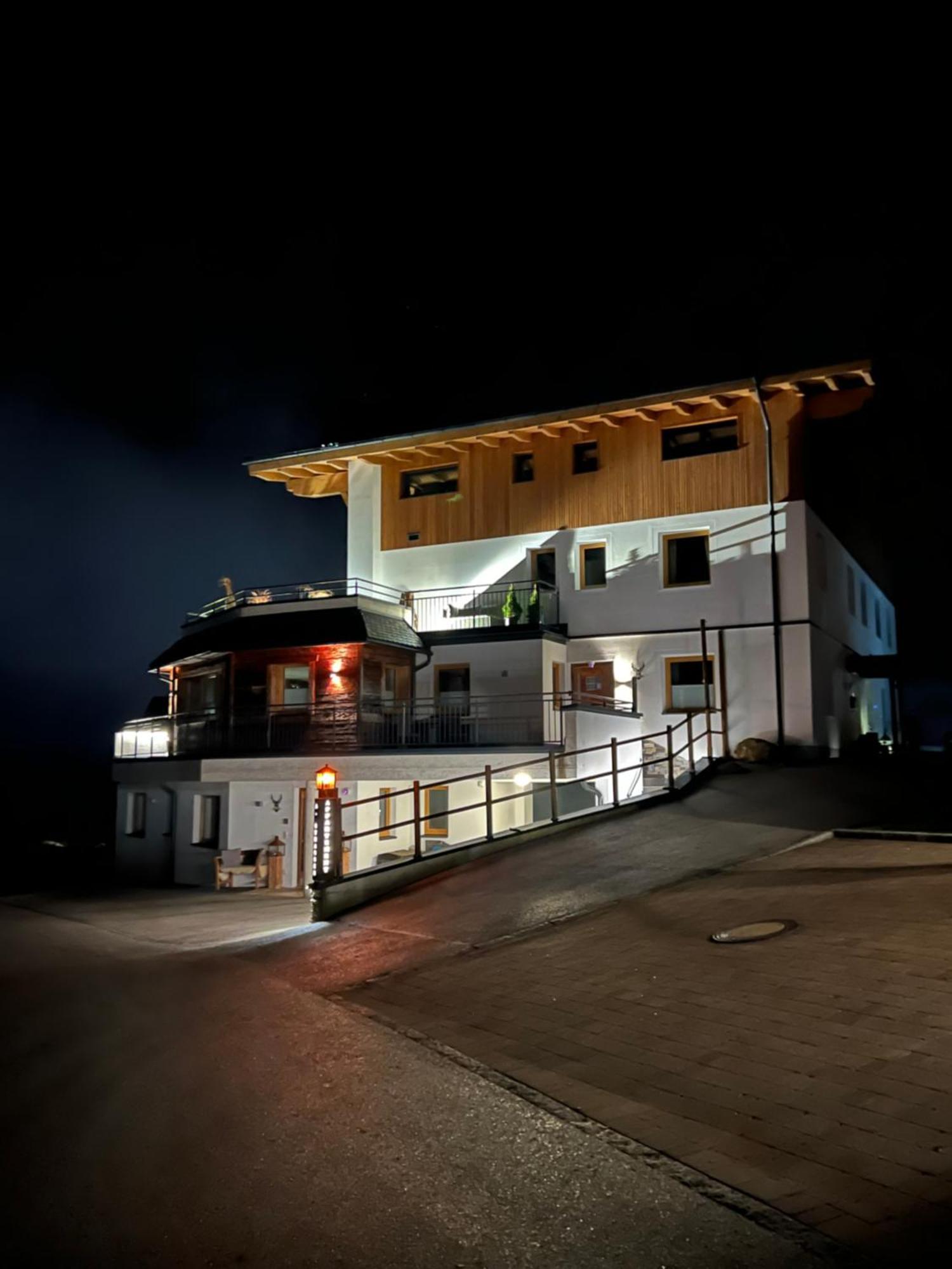 Alpine Lodge Brixen Brixen im Thale Exterior photo